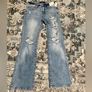 Aeropostale Low-Rise Flare Jean, MEDIUM WASH, 8 R NWT